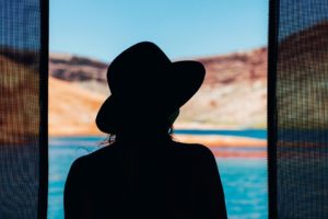 Čtyři módní trendy loňského roku, které jsou nyní out