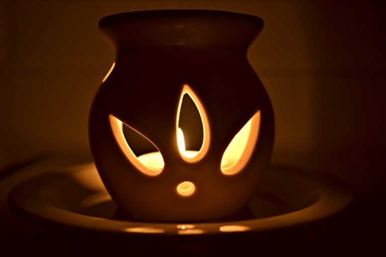 Jak správně používat aromalampu, která by měla mít své místo v každé domácnosti?