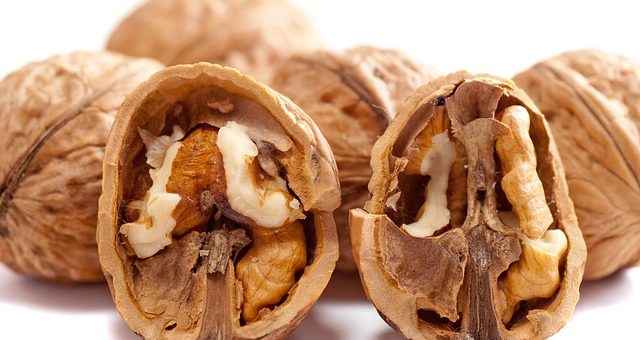 Průvodce světem ořechů. Zdraví prospěšnou ingredienci si zamilujete